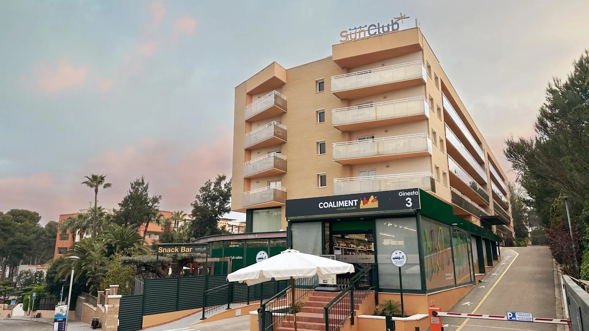 Отель Aparthotel Sunclub Салоу