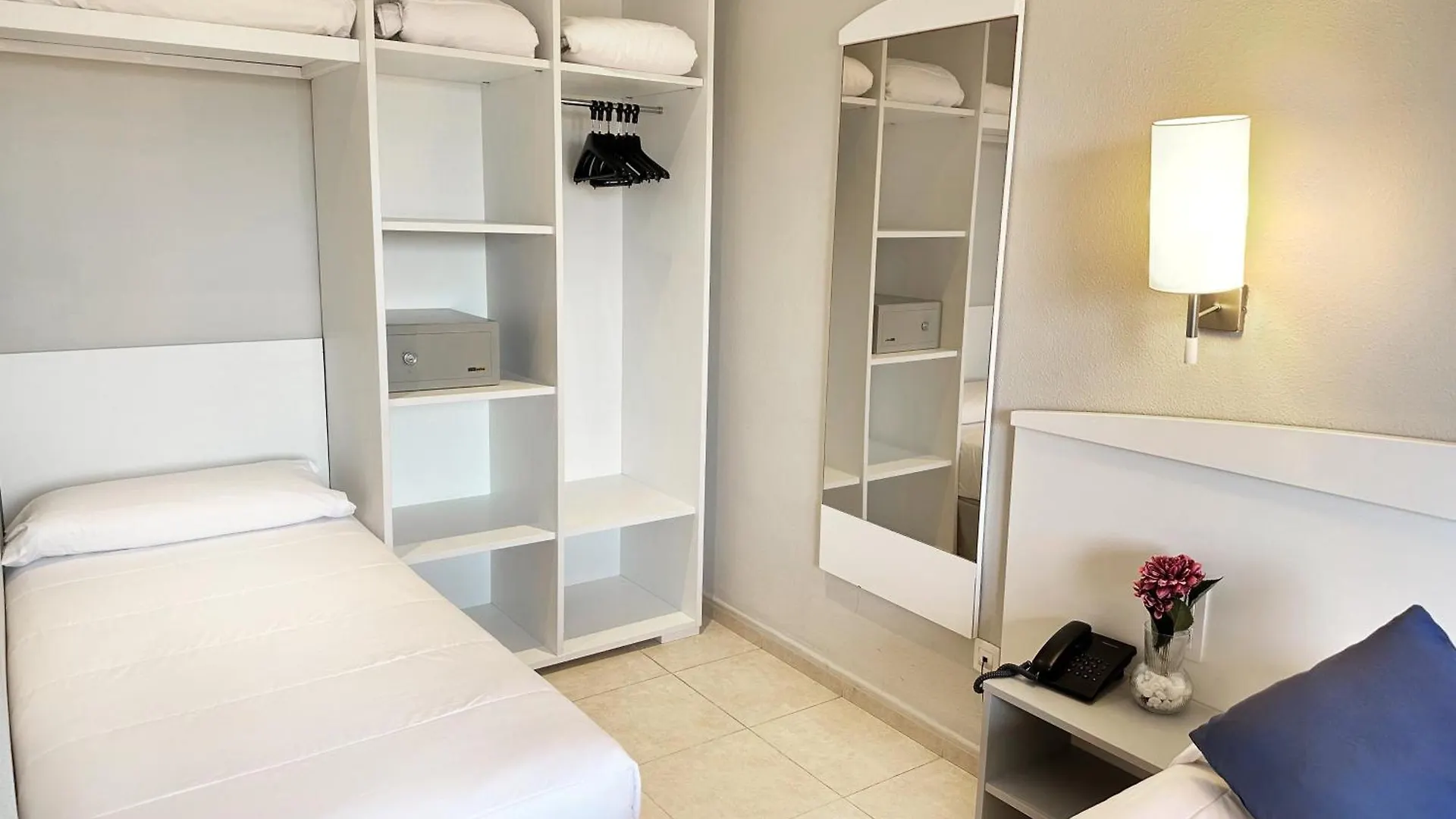 Aparthotel Sunclub Salou 4*,